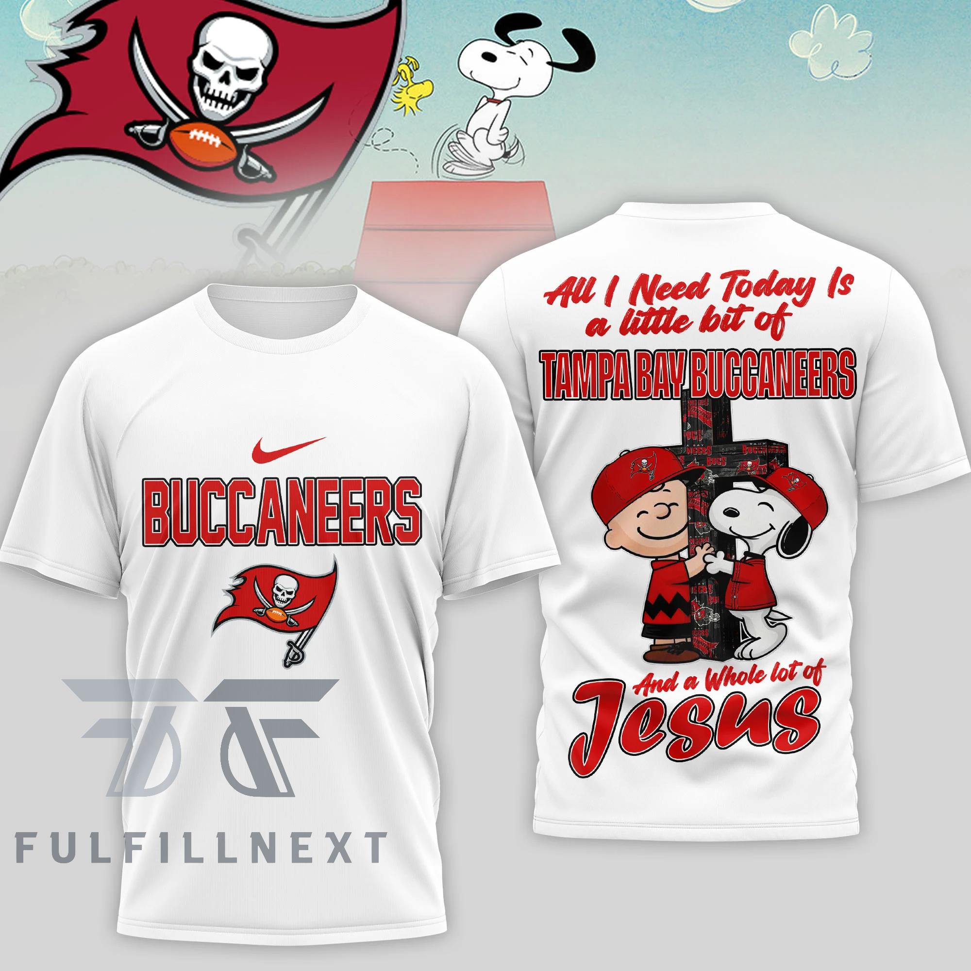 Tampa Bay Buccaneers Peanuts Charlie Brown Snoopy T-Shirt